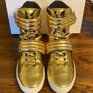 Radii Cylinder 24K Gold Bar High Tops